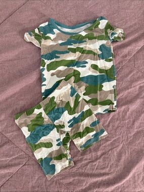 Kyte Baby Camo short sleeve pajamas 18-24M